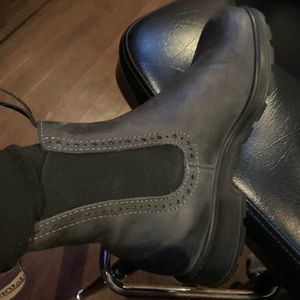 Blundstone women’s gray boots